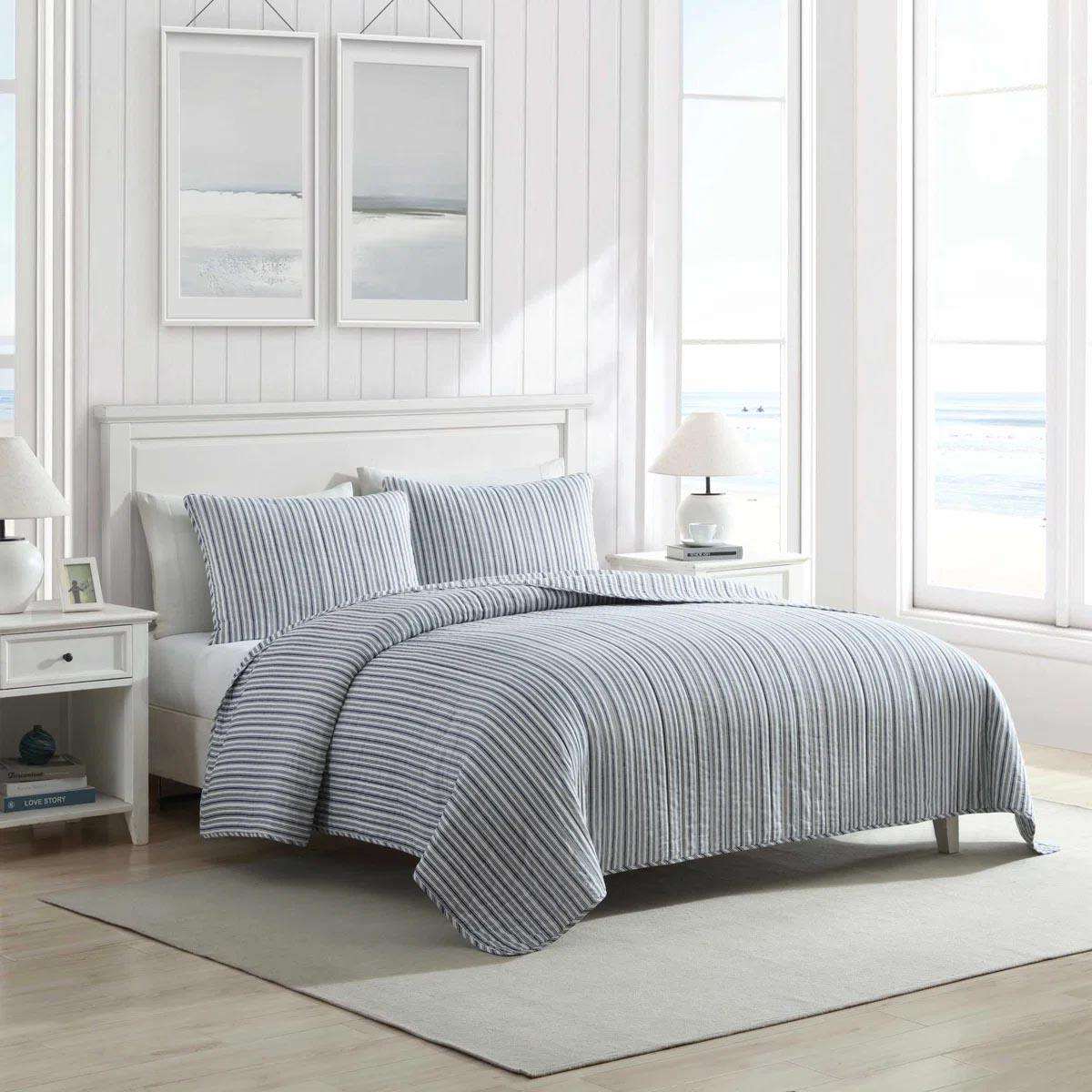 Modern Beige Polyester Quilted Bedding Set Soft Breathable Fabric Hotel Quality Textile for Home and Hotel Bedroom Daily Use