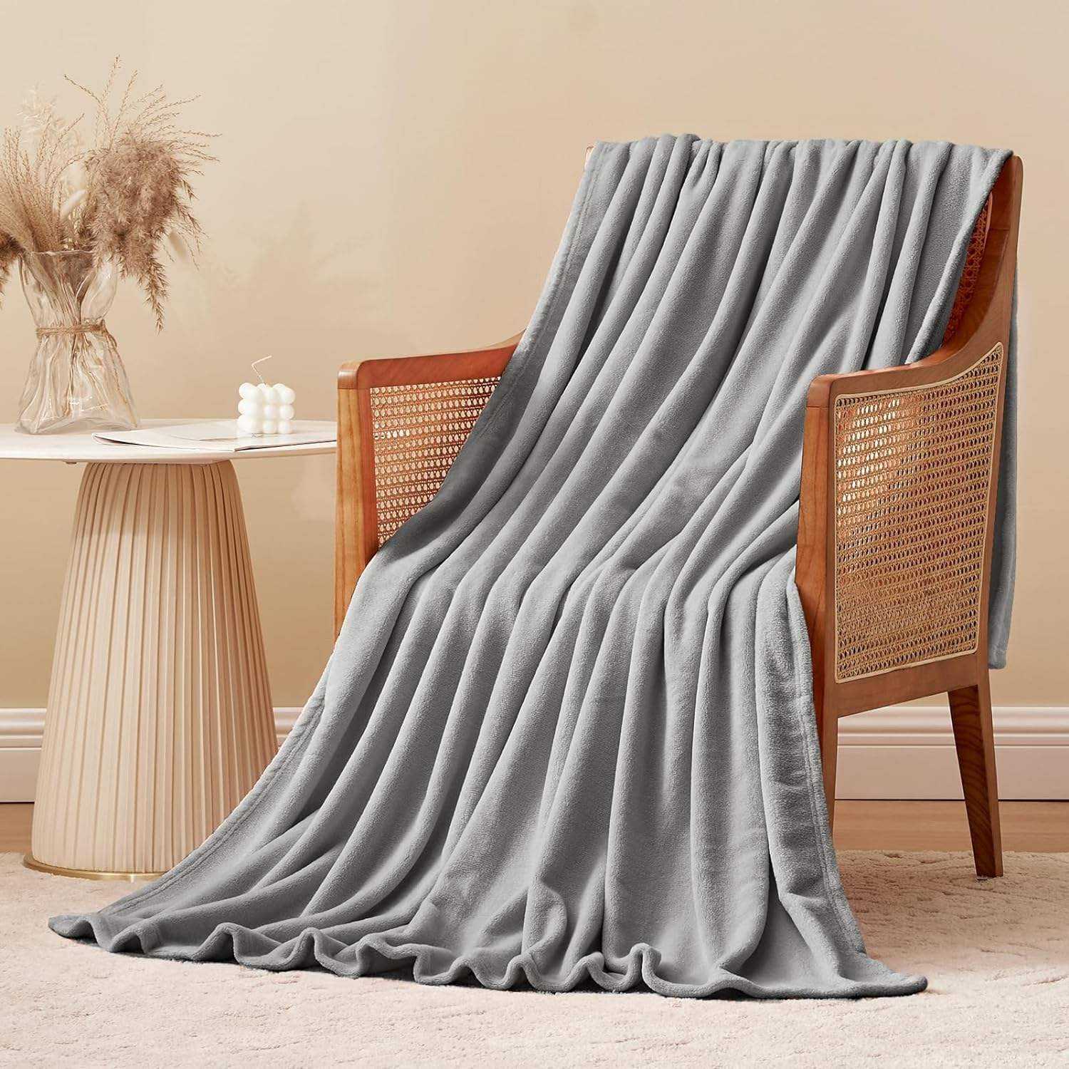 Flannel Fleece Throw Blanket, Custom Super Soft Warm Fuzzy Blanket for Couch Bed Home Hotel Use