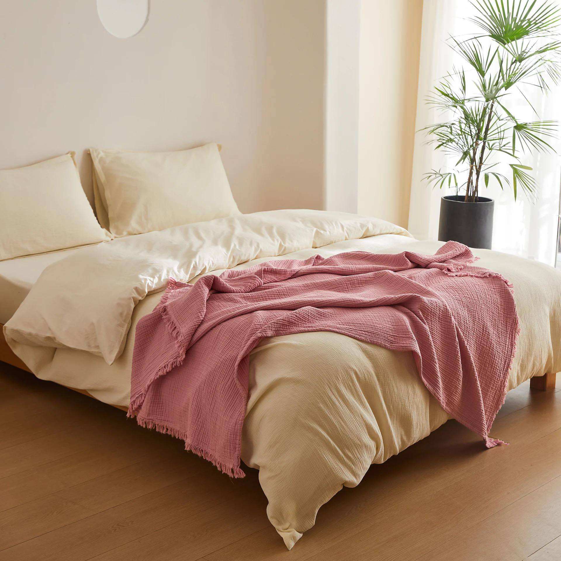High Quality Muslin Gauze Throw Blanket with Tassels Pink Woven Fabric Soft Breathable for Home Decor OEM ODM