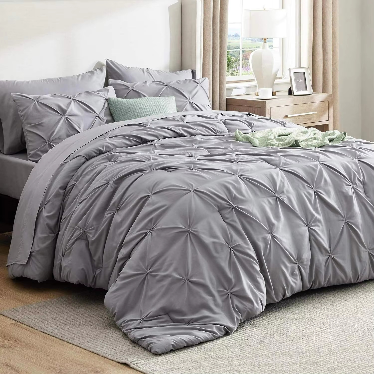 Premium 7 Pieces Tufted Comforter Bed in a Bag Set Pinch Pleat Design Soft Breathable Fluffy Bedding Set for Home Hotel