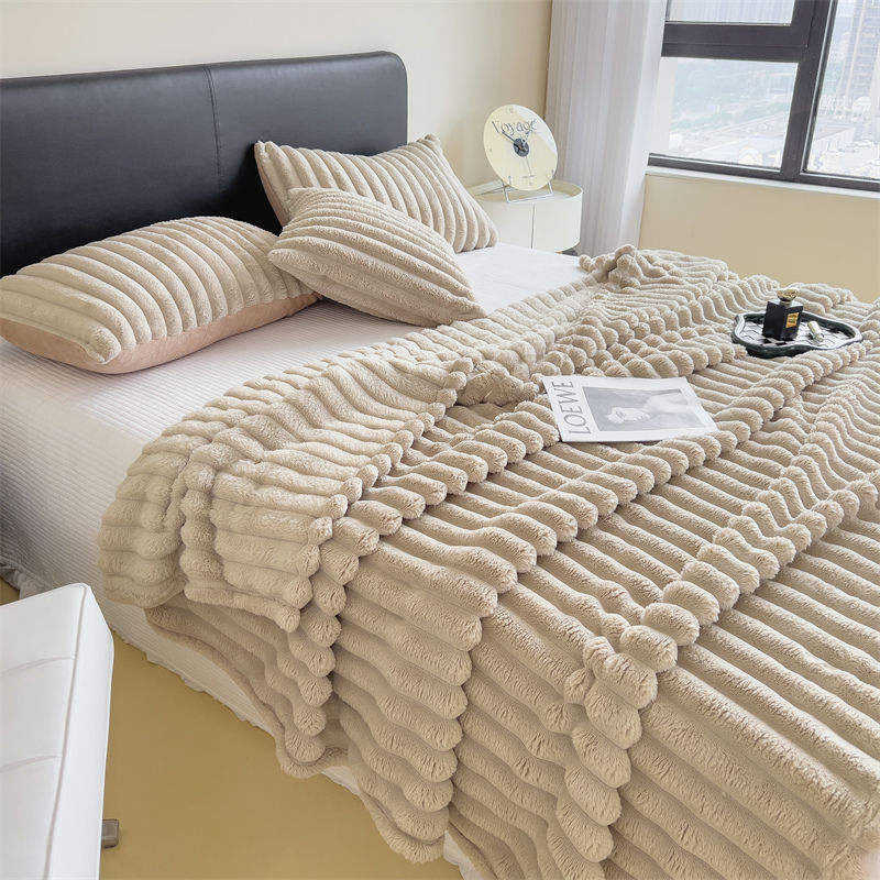 Custom OEM ODM Thick Rabbit Plush Blanket Solid Color Winter Warm King Size 230x250cm Hotel Home Use