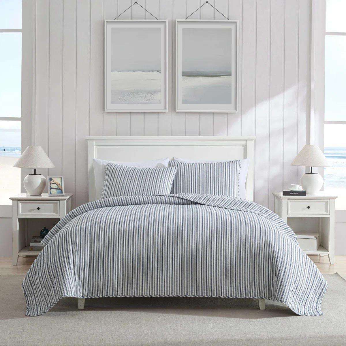 Modern Beige Polyester Quilted Bedding Set Soft Breathable Fabric Hotel Quality Textile for Home and Hotel Bedroom Daily Use