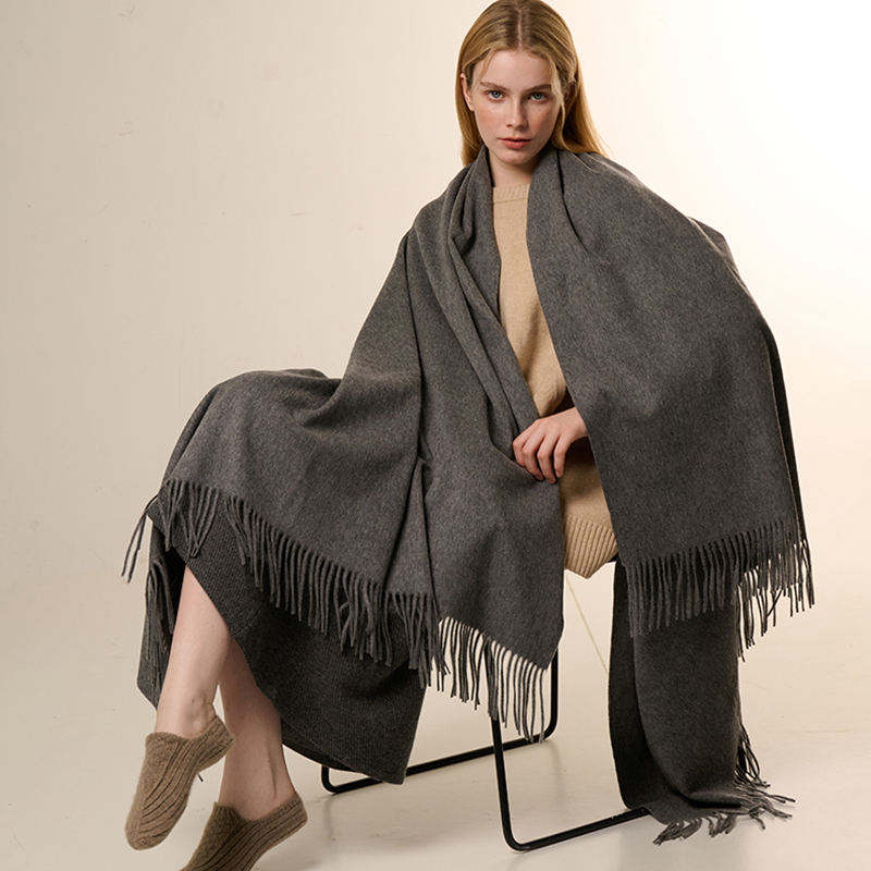 Solid Color Pure Wool Blanket Luxury Soft Thermal Woven Oversize Throw For Bed And Sofa Soft Breathable For Home Decor OEM ODM