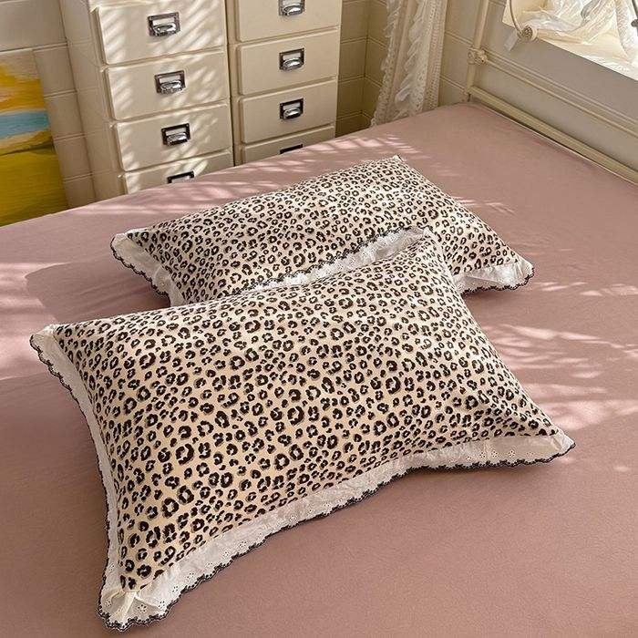 Custom OEM ODM Cloud Touch Soft Four Piece Bedding Suite OEM ODM Stylish Lace Washed Cotton Daily Household Rest Use