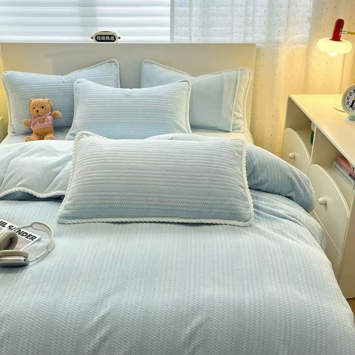 Wholesale Premium Double Sided Coral Fleece Bedding Set Knitted Texture Soft Warm Flannel Duvet Cover Set for Winter Bedroom Use