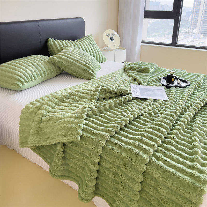 Custom OEM ODM Thick Rabbit Plush Blanket Solid Color Winter Warm King Size 230x250cm Hotel Home Use