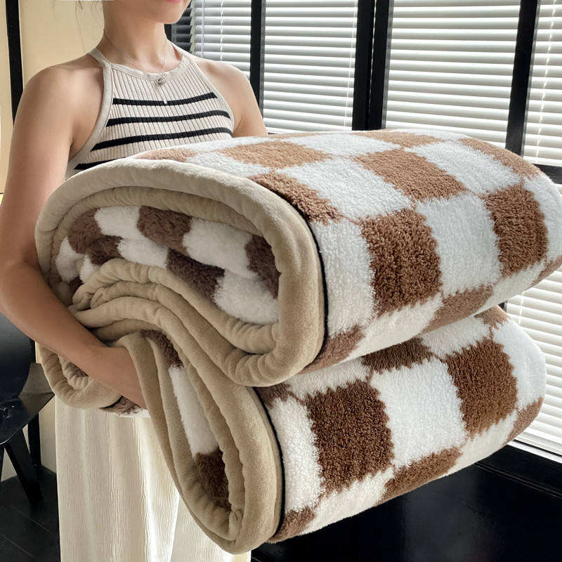 Custom OEM ODM Eco Friendly OEKO TEX Certified Double Layer Flannel Blanket Checkered Print Thick Warm for Hotel Home