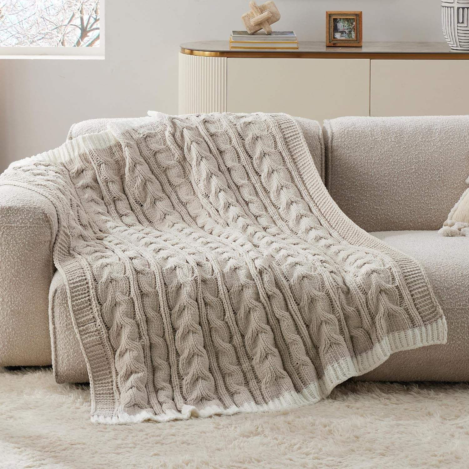 Wholesale Premium Cable Knit Throw Blanket Warm Chunky Knitted Blanket for Sofa Couch Bedroom Travel All Season Use