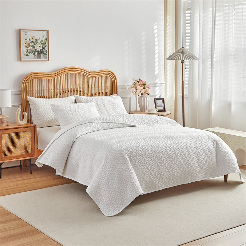 Custom 3 Pieces 600TC Polyester Ultrasonic Quilt Set Geometric Stitching All Season Lightweight for Bedroom Home OEM ODM