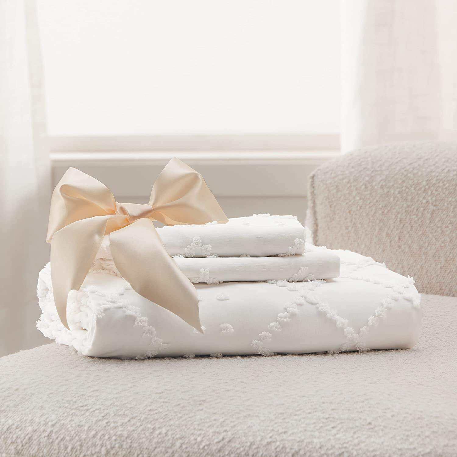 3 Pieces Shabby Chic Embroidery Duvet Cover Set King Size All Seasons Bedding Set with Tufted Details