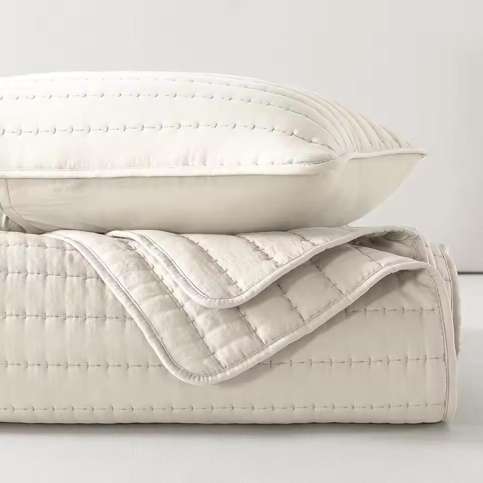 Modern Beige Polyester Bedding Set Soft Breathable Fabric Hotel Quality OEM Supply Home Bedroom Textil