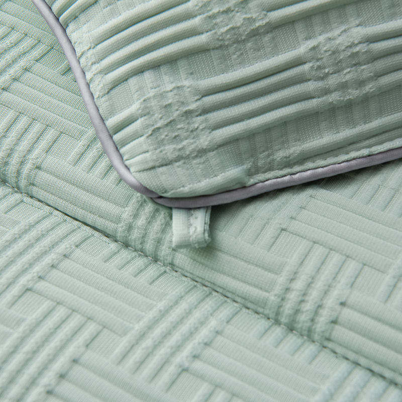 OEM ODM Wholesale Waffle Weave Solid Color Comforter Winter Thermal Breathable for Bedroom Home Bulk Order