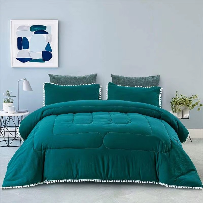 New Arrive All Season Comforter Set OEM ODM With Pom Pom Trim Skin Friendly Breathable Warm for Daily Home Hotel Use