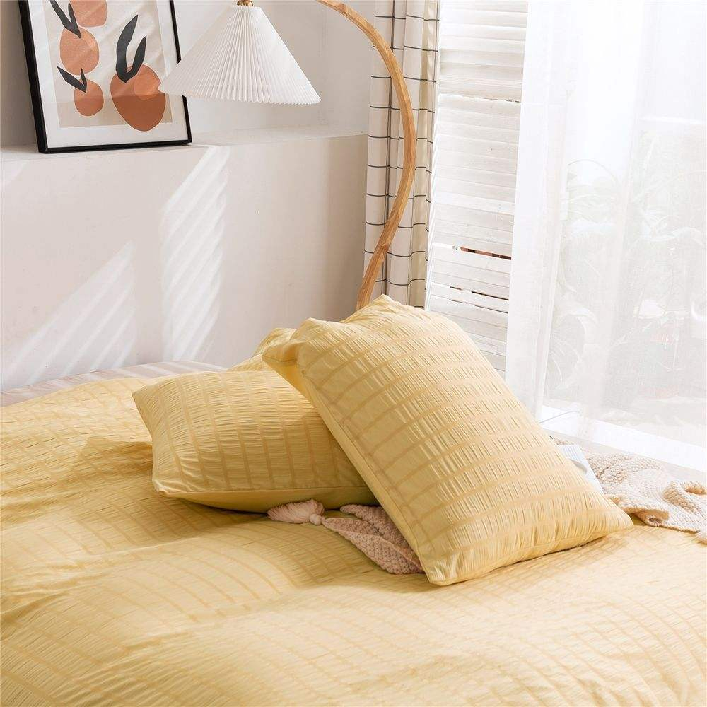 OEM ODM Wholesale All Season Breathable Polyester Bedding Set Solid Color Modern Design for Home Daily Rest