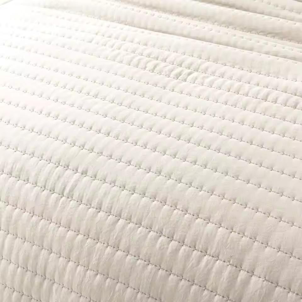 Modern Beige Polyester Bedding Set Soft Breathable Fabric Hotel Quality OEM Supply Home Bedroom Textil