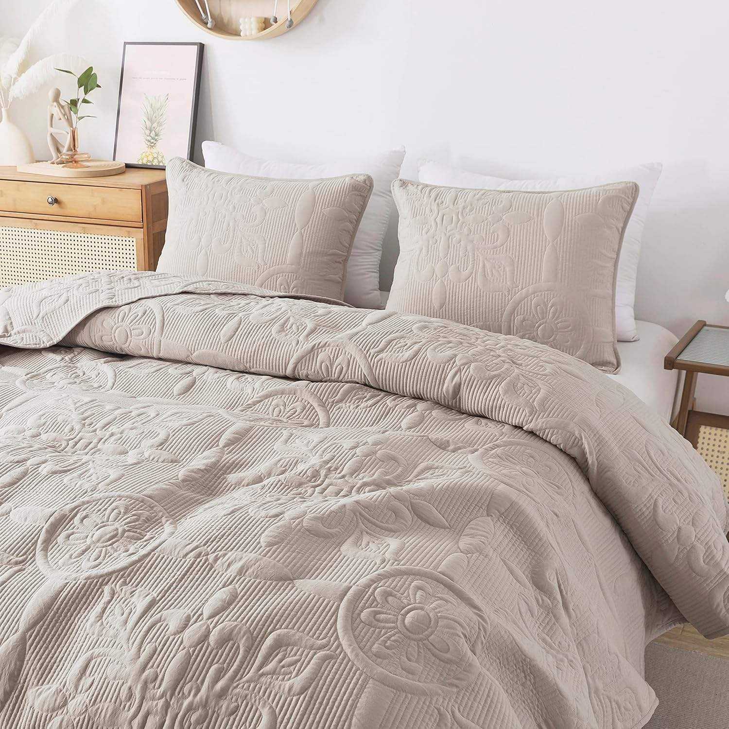 High Grade Cotton Satin Quilted Bedspread Bedding Set Soft Silky Breathable Summer Quilt Bedspread For Bedroom Daily Use