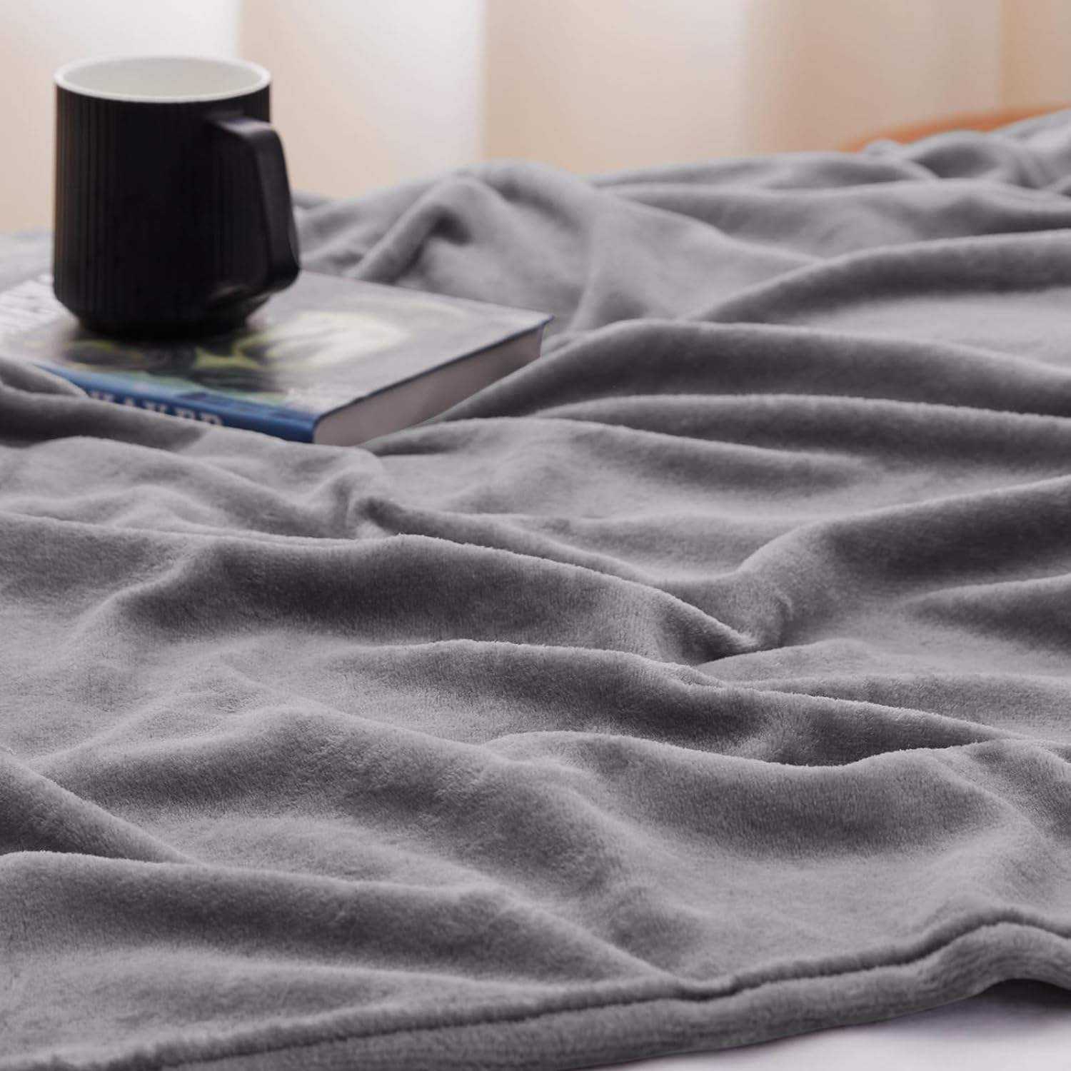 Flannel Fleece Throw Blanket, Custom Super Soft Warm Fuzzy Blanket for Couch Bed Home Hotel Use