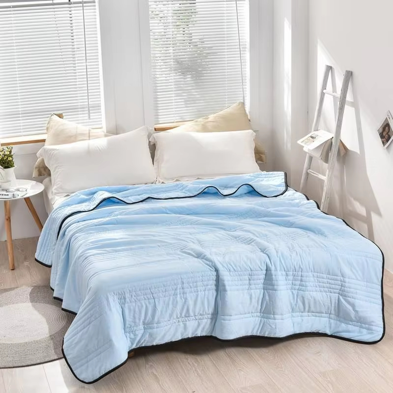 Premium Pure Color Washed Cotton Summer Quilt Soft Breathable Skin Friendly Lightweight Quilt for Daily Rest and Decoration