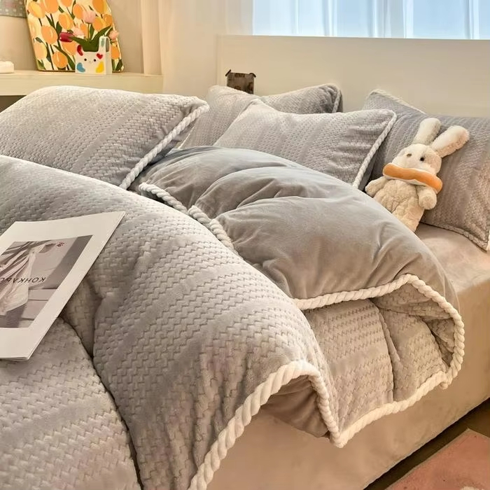 Wholesale Premium Double Sided Coral Fleece Bedding Set Knitted Texture Soft Warm Flannel Duvet Cover Set for Winter Bedroom Use