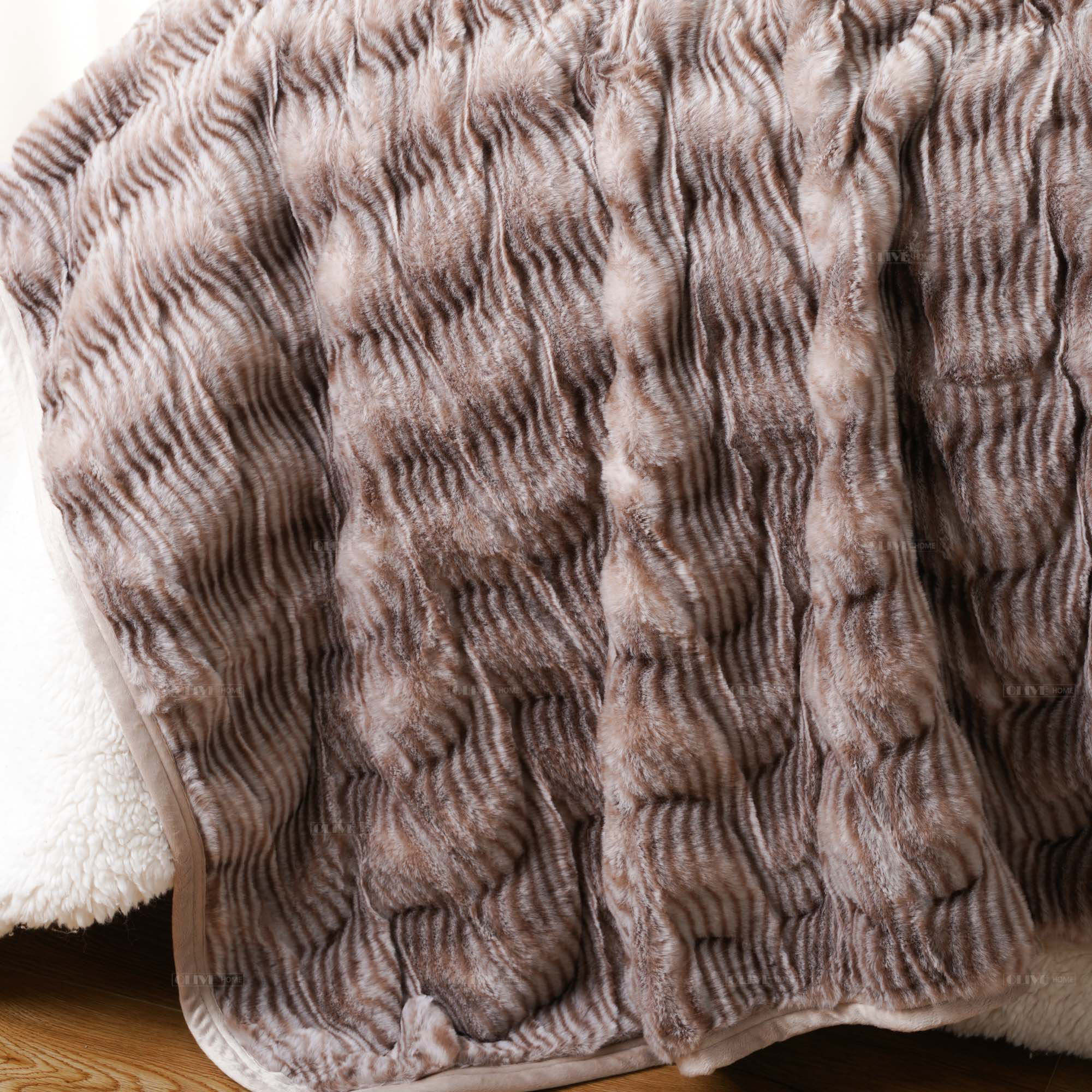 Super Soft Minky Throw Blanket No Shedding Embossed Wavy Pattern Eco Friendly Winter Warm For Home And Travel OEM ODM
