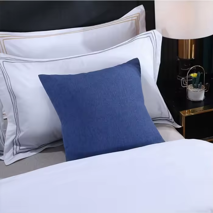 Luxury Customized Hotel Bed Runner Set Elegant Bedspreads with Matching Pillows for 5 Star Hotel Bedroom Decoration