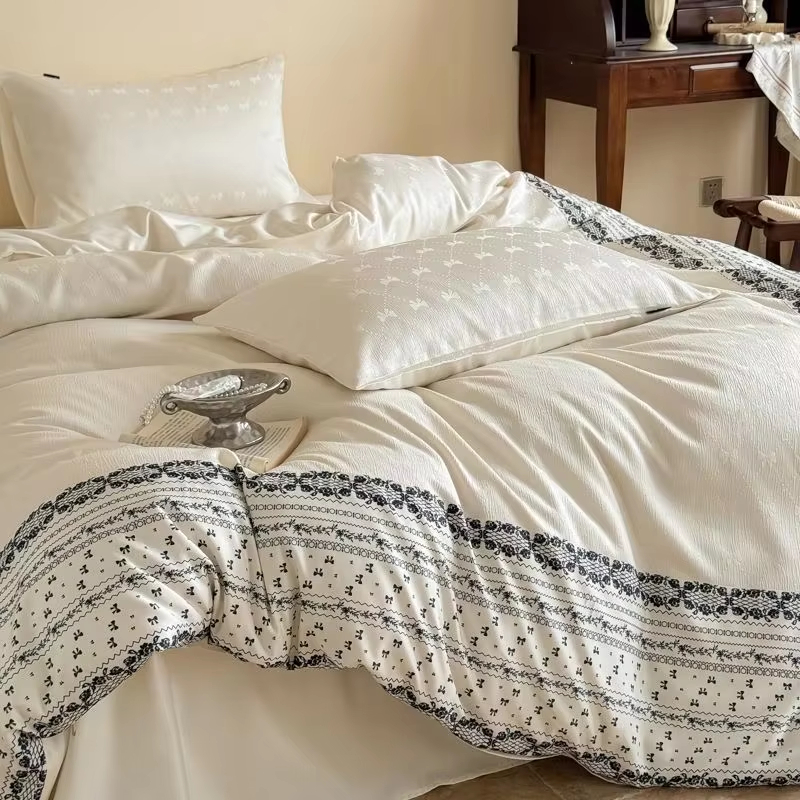 OEM ODM Wholesale All Season Polyester Jacquard Bedding Set 3PCS Soft Skin Friendly Breathable Modern for Home Bedroom