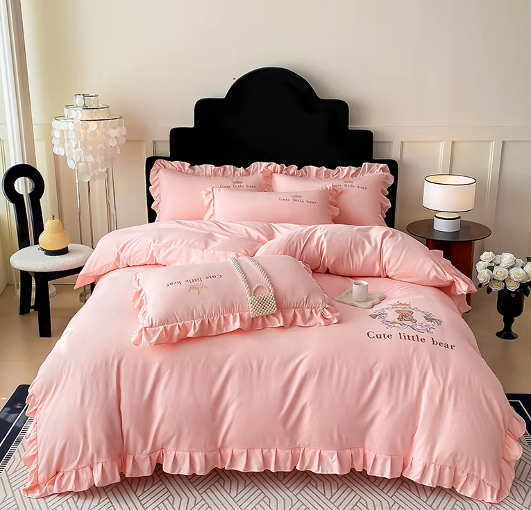 Premium French Style Washed Cotton Bedding Set Ultra Soft Breathable Embroidered Ruffle Trim Bed Set for Home Hotel Decoration