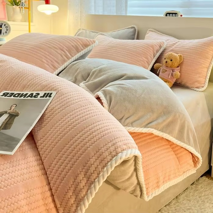 Wholesale Premium Double Sided Coral Fleece Bedding Set Knitted Texture Soft Warm Flannel Duvet Cover Set for Winter Bedroom Use