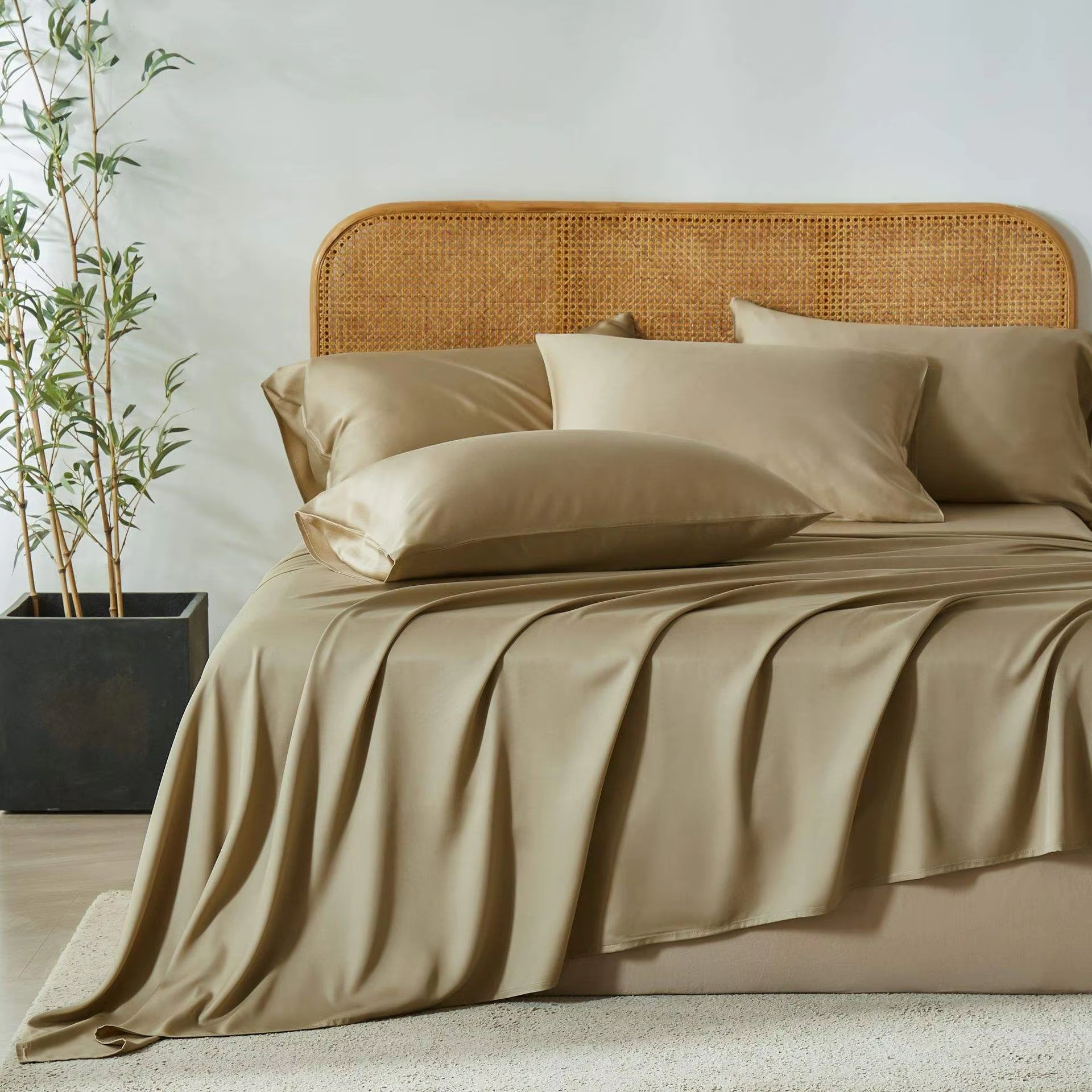 Wholesale Premium 4 Piece Hotel Silky Bedding Set Rayon Derived From Bamboo With 16 Inch Deep Pocket Cooling Sheet Set