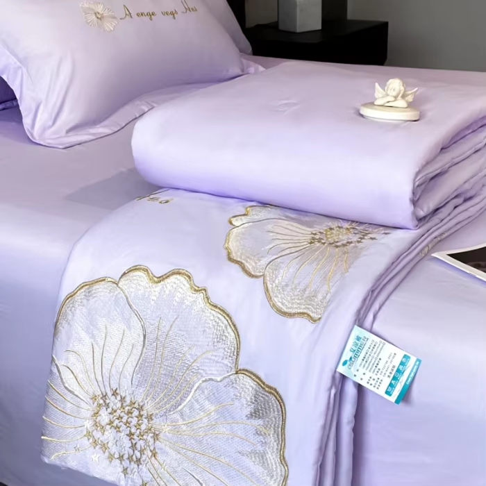 Custom OEM ODM Cool Touch Summer Comforter Set With Flower Embroidery All Season for Hotel Home Bedroom