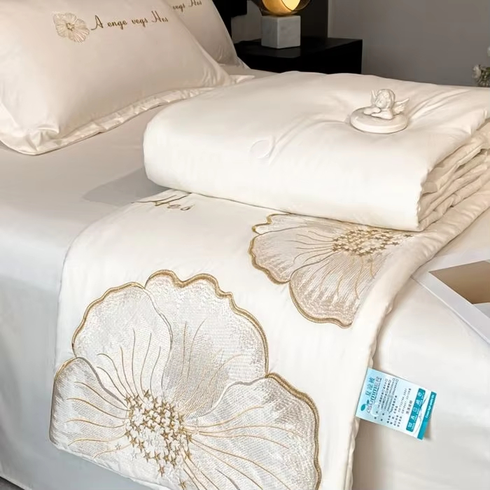 Custom OEM ODM Cool Touch Summer Comforter Set With Flower Embroidery All Season for Hotel Home Bedroom