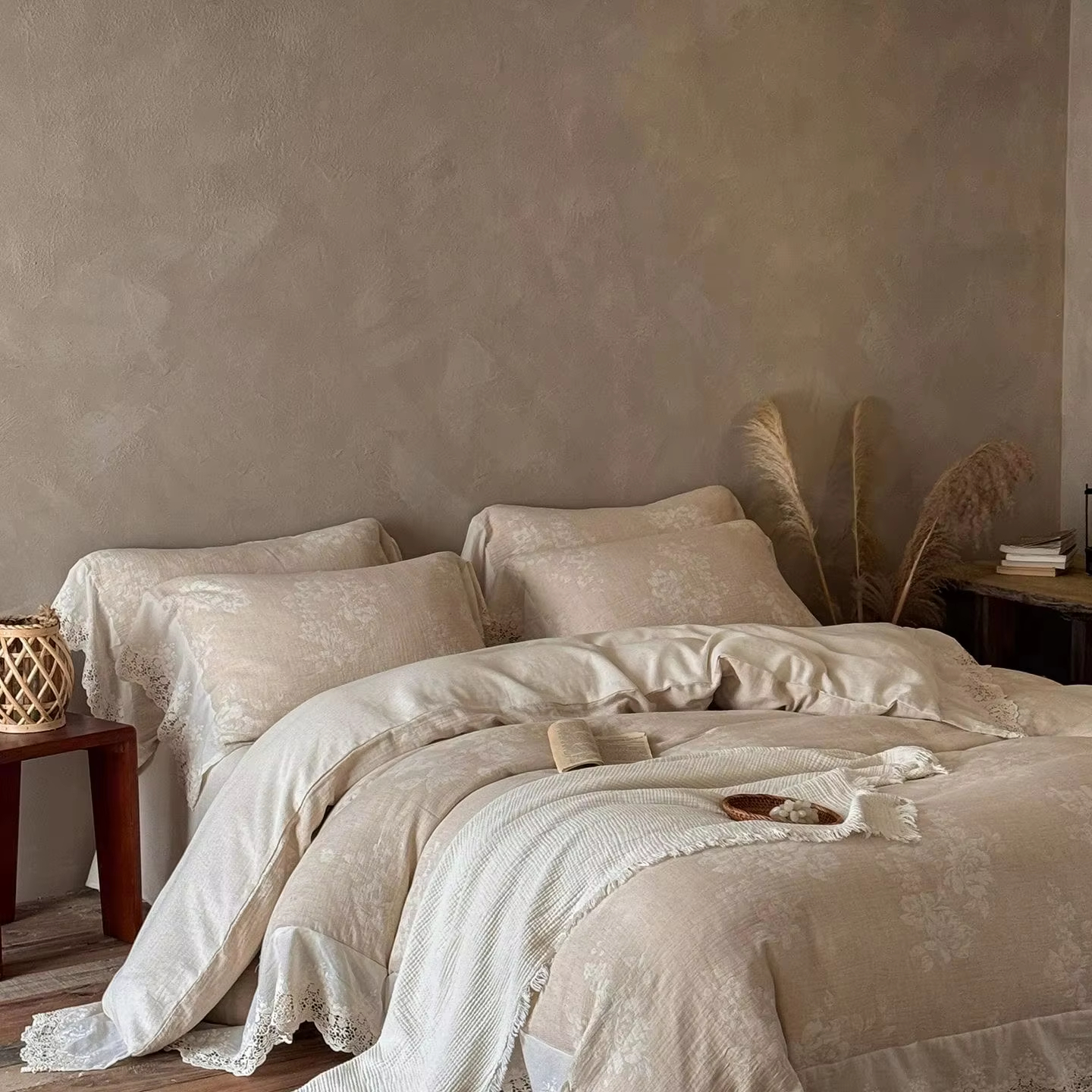 Wholesale Custom OEM ODM Vintage Cotton Touch Lace Bedding Set 3PC Soft Skin Friendly Breathable Durable for Retro Style Bedroom