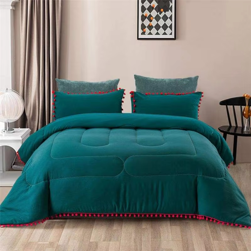 New Arrive All Season Comforter Set OEM ODM With Pom Pom Trim Skin Friendly Breathable Warm for Daily Home Hotel Use