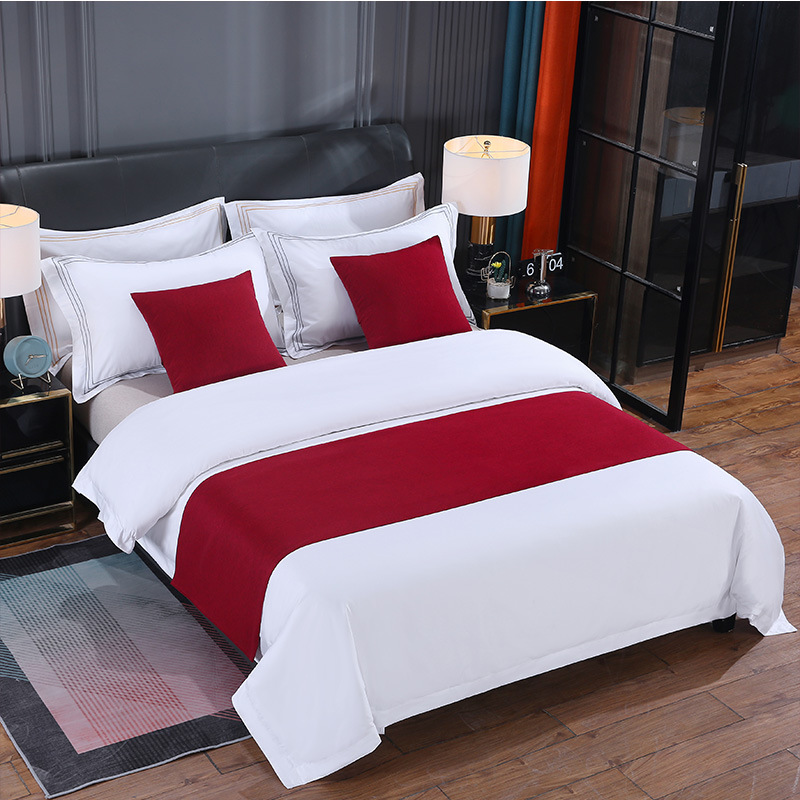 Luxury Customized Hotel Bed Runner Set Elegant Bedspreads with Matching Pillows for 5 Star Hotel Bedroom Decoration