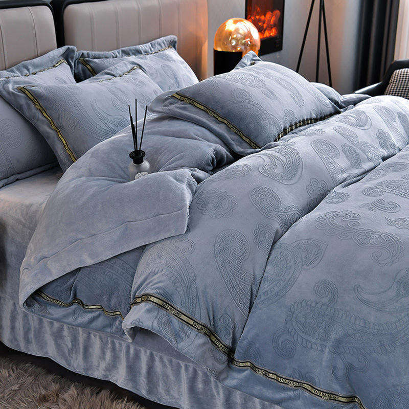 Custom OEM ODM Oeko Tex Certified Milk Velvet 6 Piece Bedding Set Olive Green Warm Soft Style Multi Scene Bedroom Bedding
