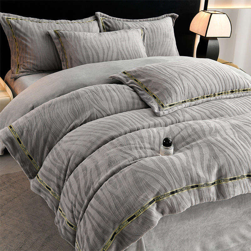 Custom OEM ODM Oeko Tex Certified Milk Velvet 6 Piece Bedding Set Olive Green Warm Soft Style Multi Scene Bedroom Bedding