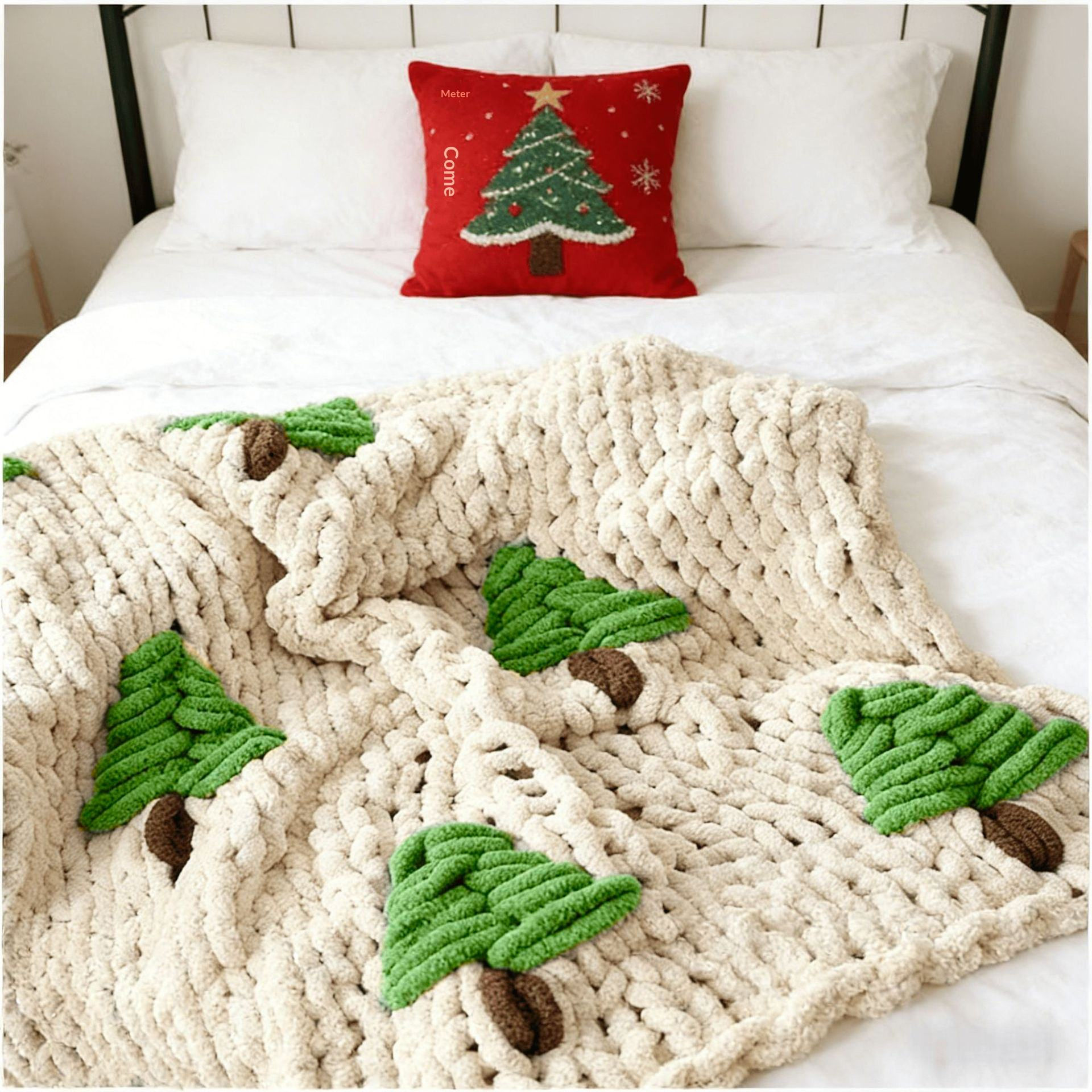 Custom OEM ODM Winter Chunky Chenille Knitted Throw Blanket With Strawberry Christmas Tree Applique Warm Thick Durable for Home