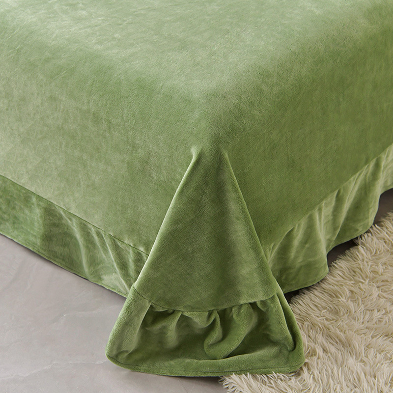 Custom OEM ODM Oeko Tex Certified Milk Velvet 6 Piece Bedding Set Olive Green Warm Soft Style Multi Scene Bedroom Bedding