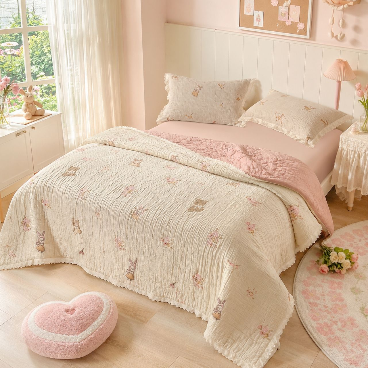 Custom OEM ODM 100 Cotton Soft Comforter Polyester Filled Cartoon Embroidery All Season Quilt Private Label Spring Autumn Quilt