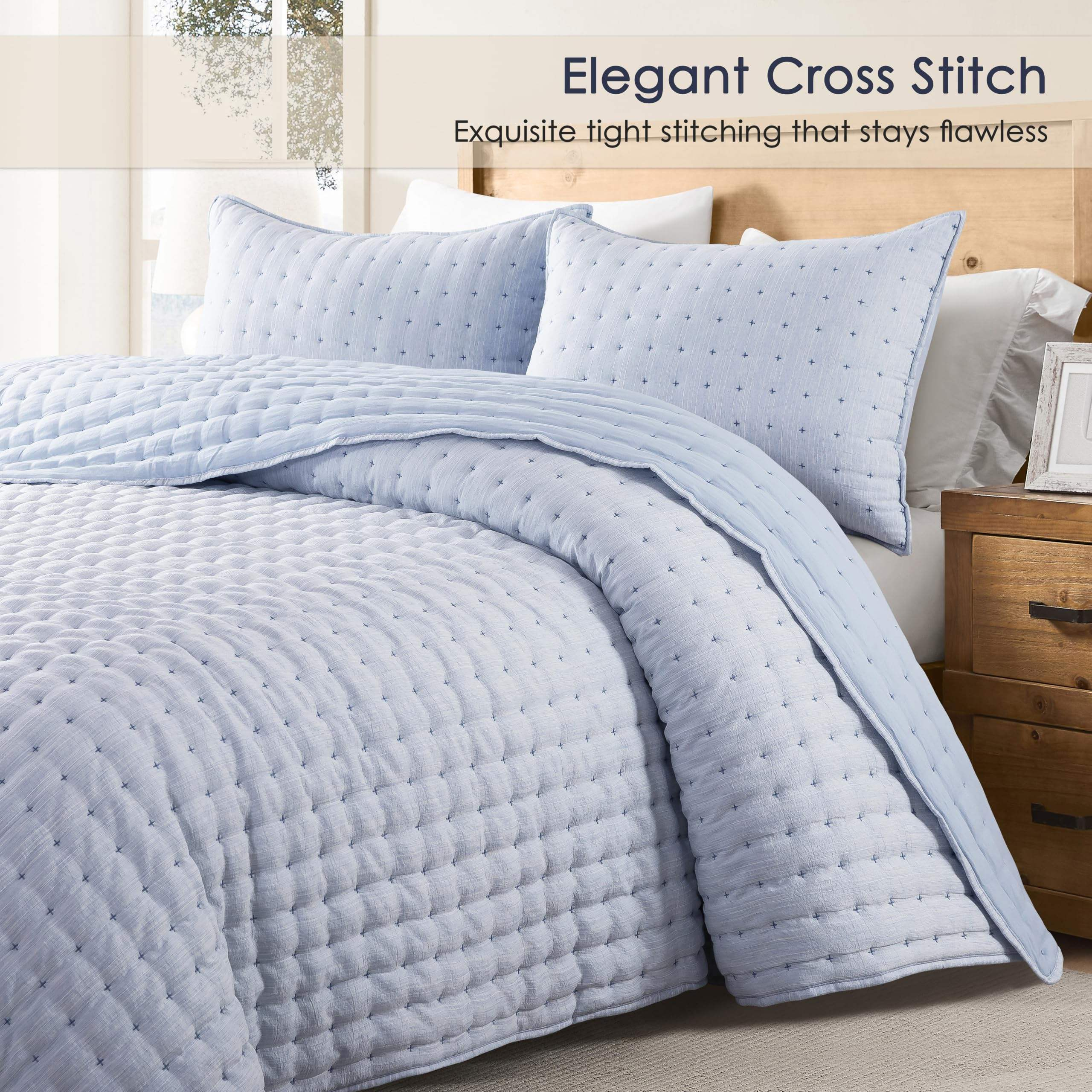 Factory Sales 100% Polyester Embroidery Quilt Set Cloud Soft Anti Pilling Coverlet All Season Bedding Set for Home Hotel OEM ODM