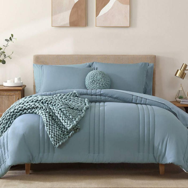 Premium 7 Piece Bed Set OEKO-TEX Certified Vertical Quilting Soft Breathable Wrinkle Resistant Bedding Set for Home Hotel