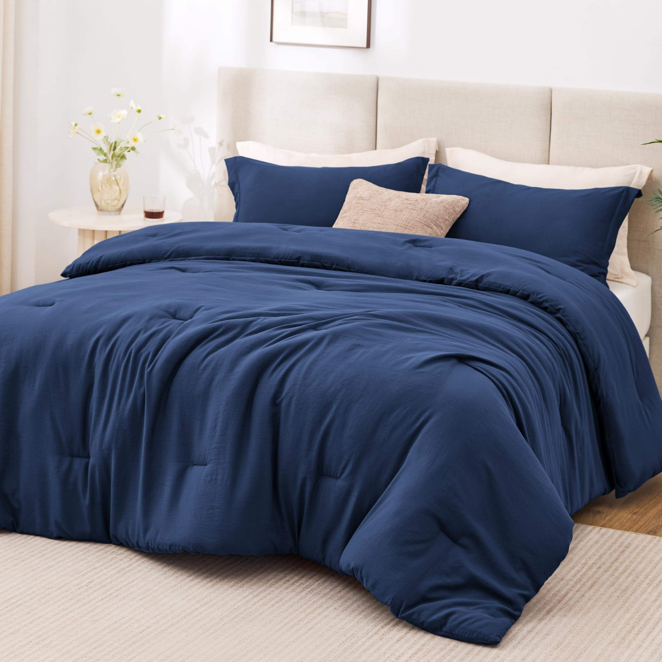 Wholesale Solid Color Polyester Quilted Comforter 3 Piece Set Washed Friendly Breathable All Season Bedding With 2 Pillowcases