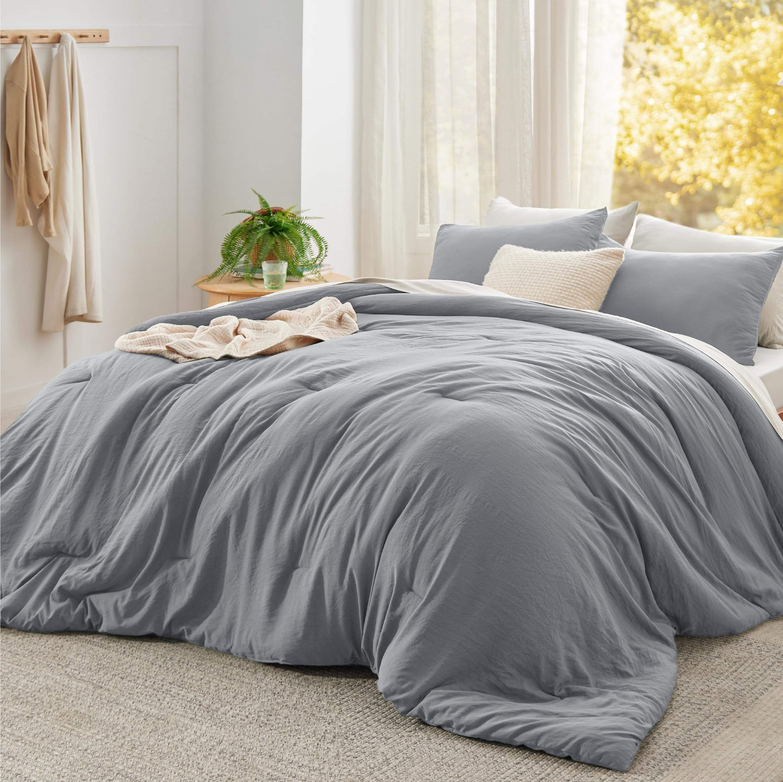 Wholesale High Quality Cooling & Warm Beige Reversible All Season Soft Eco-Friendly 3-Piece Bed Set 1 Comforter + 2 Pillow Cases