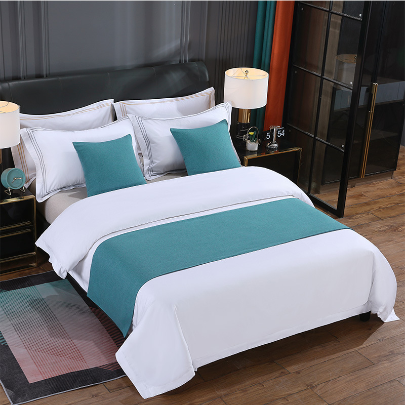 Luxury Customized Hotel Bed Runner Set Elegant Bedspreads with Matching Pillows for 5 Star Hotel Bedroom Decoration