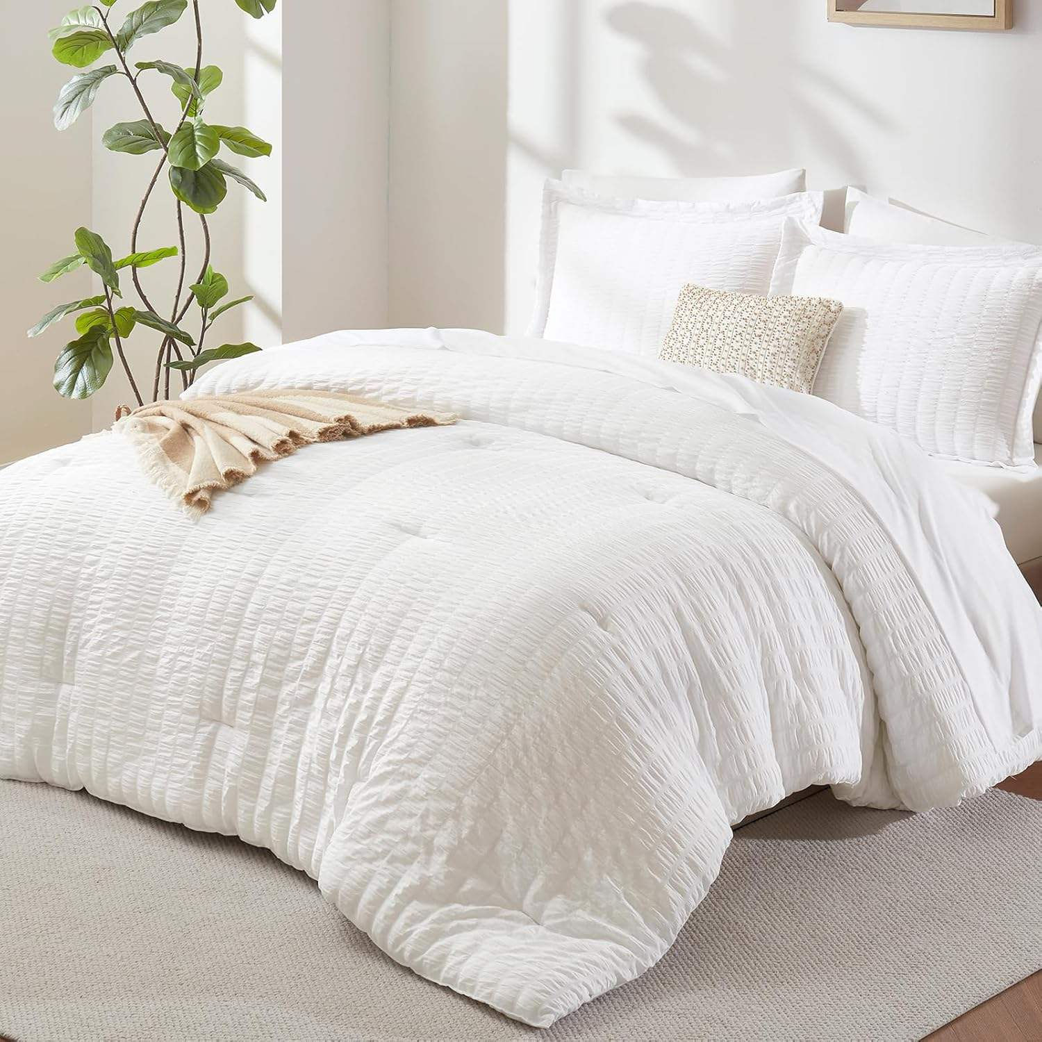 Luxury Seersucker Crinkle Comforter Set 3 Pcs Solid Color Double Sided Soft Lightweight All Season Bedding Set for Home Bedroom