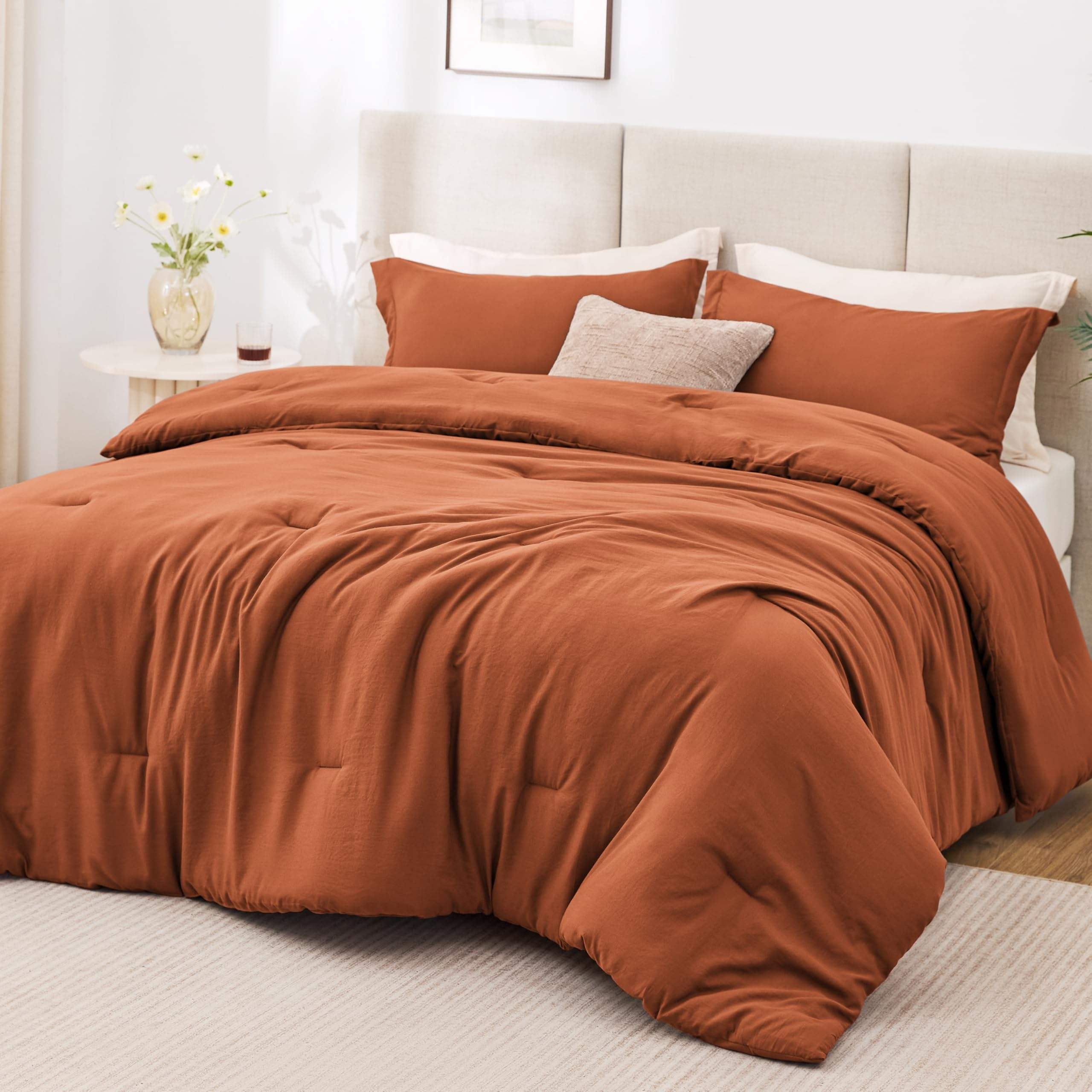 Wholesale Solid Color Polyester Quilted Comforter 3 Piece Set Washed Friendly Breathable All Season Bedding With 2 Pillowcases