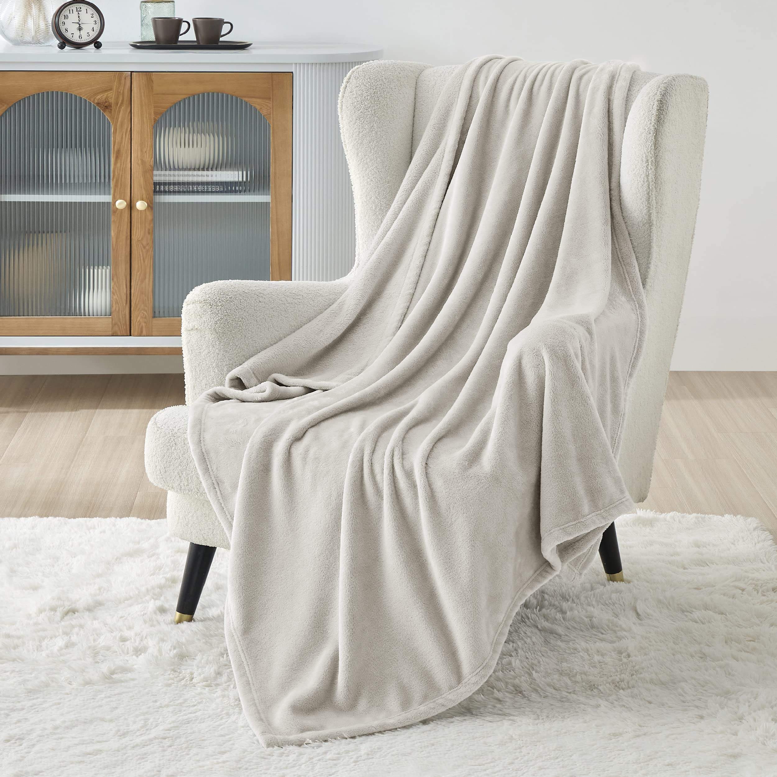 Custom-Sized Fabric Polyester Microfiber Modern Knitted Fleece Bed Blanket Solid Color Flannel for All-Season All-Season Machine