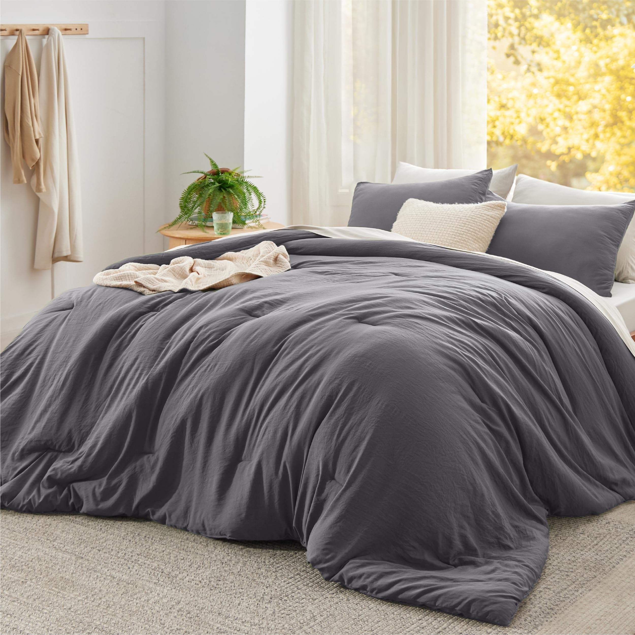Wholesale High Quality Cooling & Warm Beige Reversible All Season Soft Eco-Friendly 3-Piece Bed Set 1 Comforter + 2 Pillow Cases