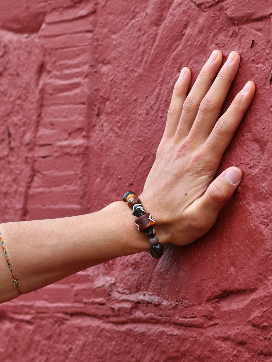 Two-Eye Dzi Ebony Tiger's Eye Ancient Bead Bracelet