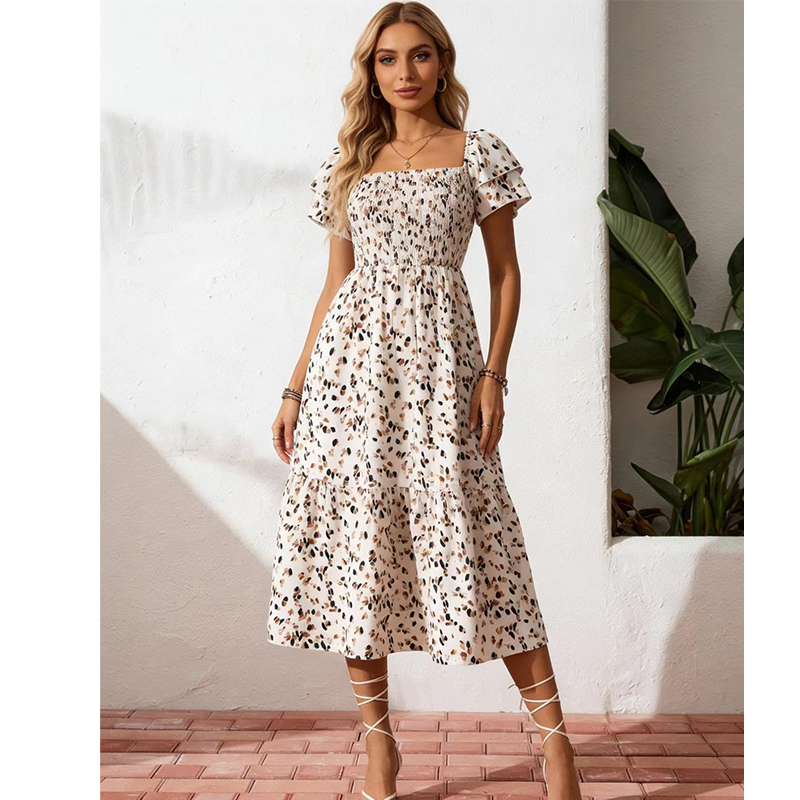 ✨Square Neck Floral Midi Dress – Smocked Bodice, Flowy Tiered Skirt, Romantic 🌸